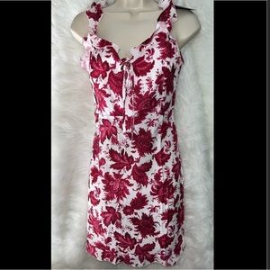 NWT Flirty ruffled mini dress with beautiful red/white floral fall colors.